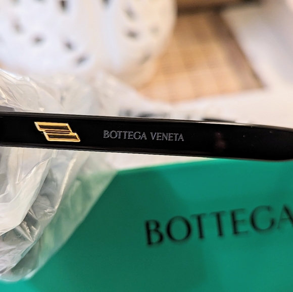 NWT • BOTTEGA VENETA Sunglasses - Picture 4 of 10